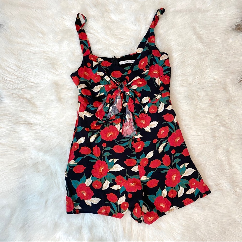 🎉 HOST PICK! 🎉 NWOT Rose Tie Front Romper (S) - Picture 2 of 6